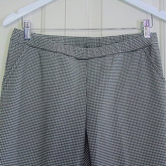 Hue Black and White Check Leggings Size Medium Excellent for Travel Never Worn - Picture 4 of 8